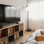 Apartment Parenthese Iodee *
