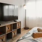 Apartment Parenthese Iodee *