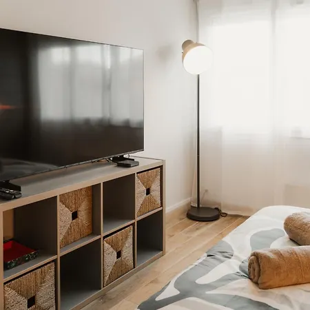 Apartman Parenthese Iodee *